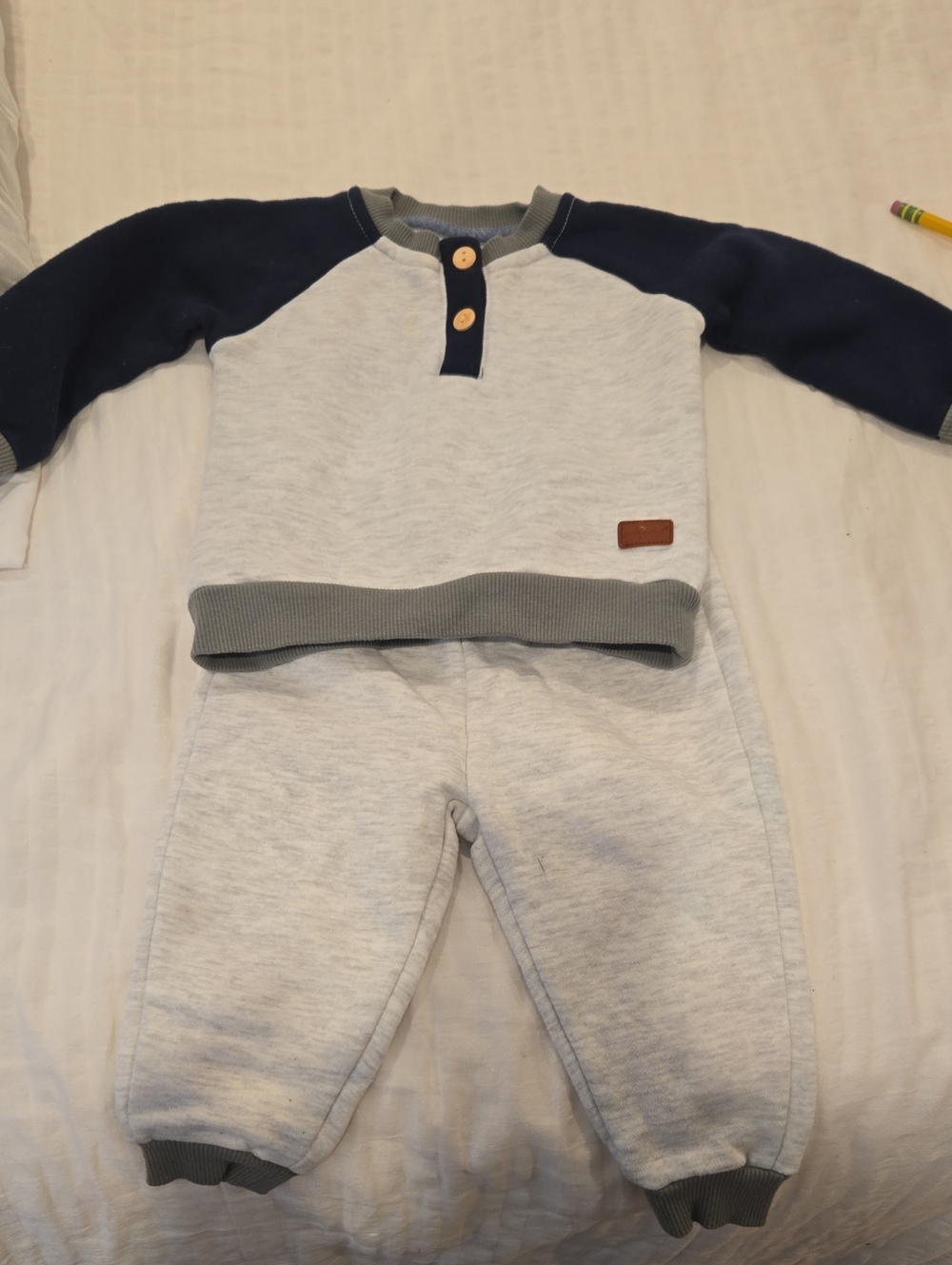 7 For All Mankind Light Heather Gray & Navy Kids Sweatpants Set